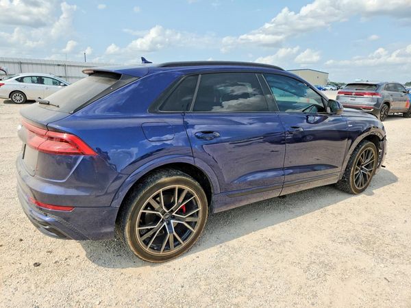 2021 AUDI Q8