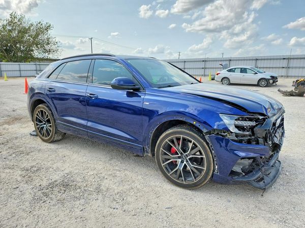 2021 AUDI Q8