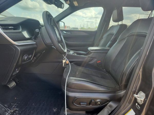 2024 JEEP CHEROKEE Laredo — DENT