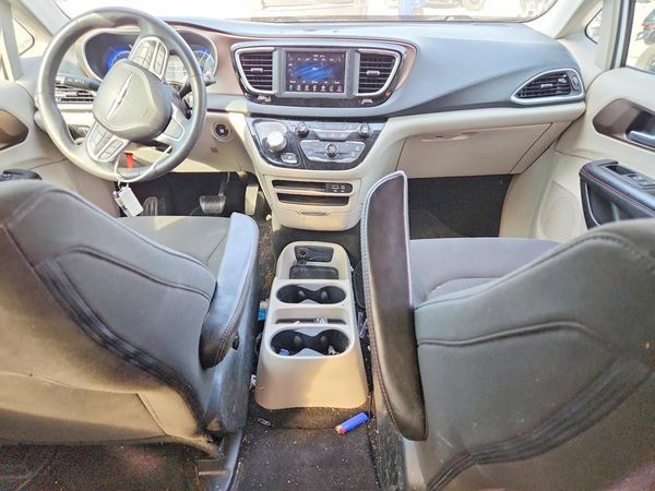 2018 CHRYSLER PACIFICA L