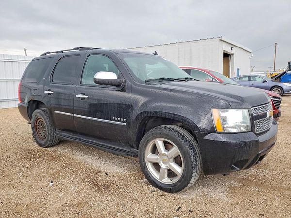 2013 CHEVROLET TAHOE LTZ — Passenger 3/4
