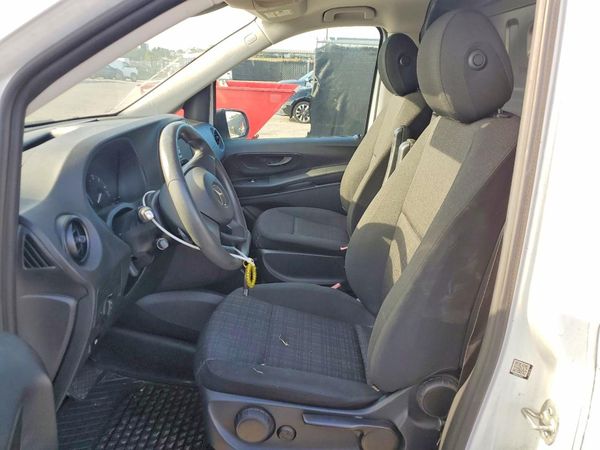 2018 MERCEDES-BENZ METRIS