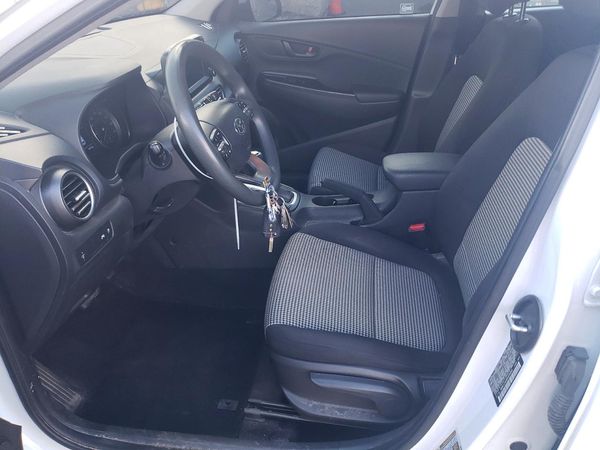 2021 HYUNDAI KONA SE