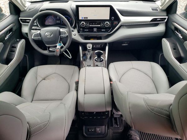 2026 TOYOTA HIGHLANDER Platinum — CKPT