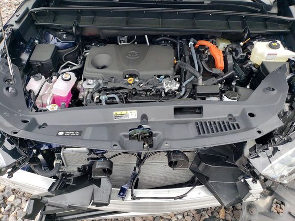 2026 TOYOTA HIGHLANDER Platinum — Engine bay