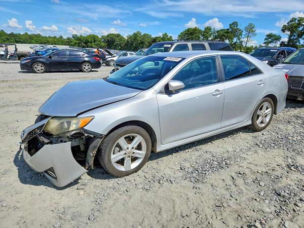 2013 TOYOTA CAMRY