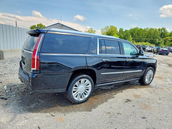 2018 CADILLAC ESCALADE