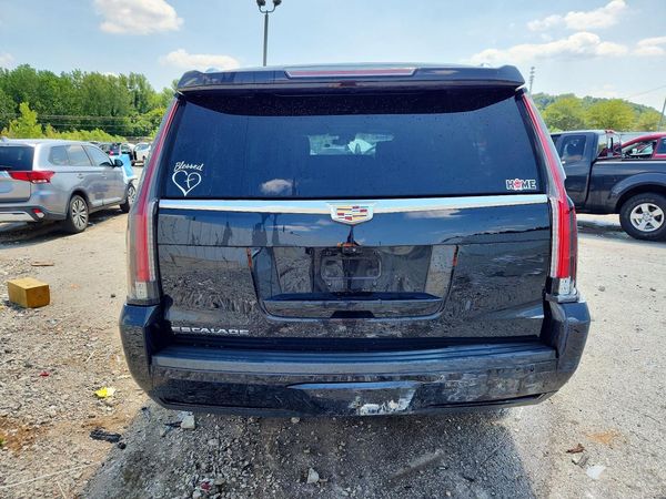 2018 CADILLAC ESCALADE