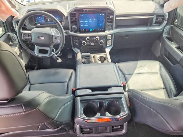 2025 FORD F150 XLT
