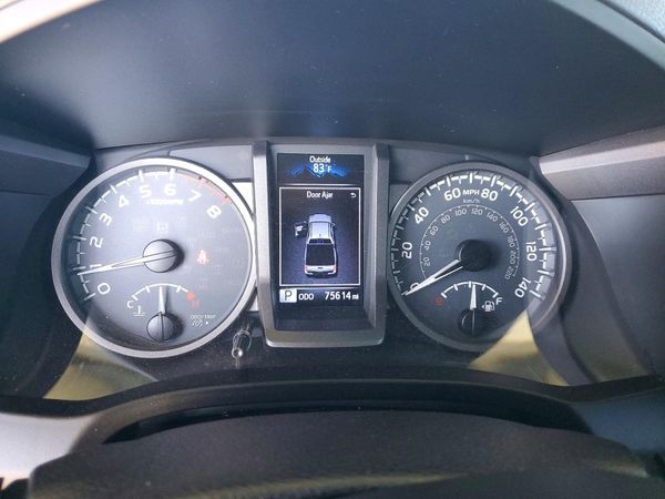 2017 TOYOTA TACOMA