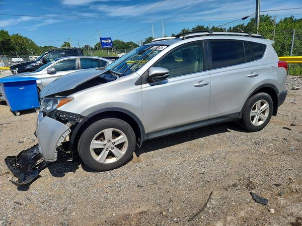 2013 TOYOTA RAV4 Sports — Front 3/4