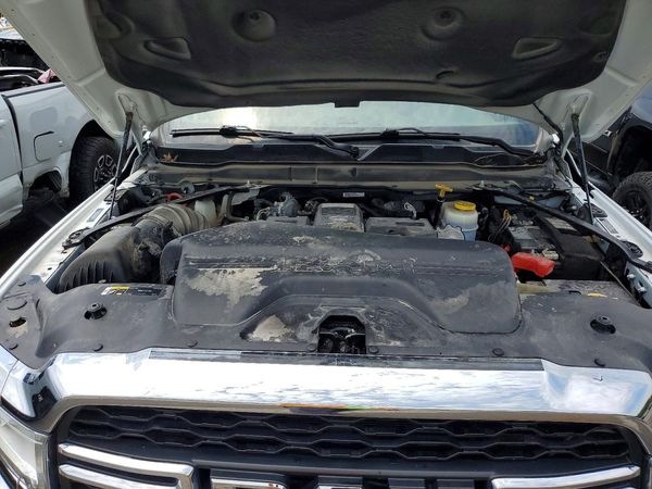 2024 RAM 3500 TRADESMAN CREW CAB 4X4
