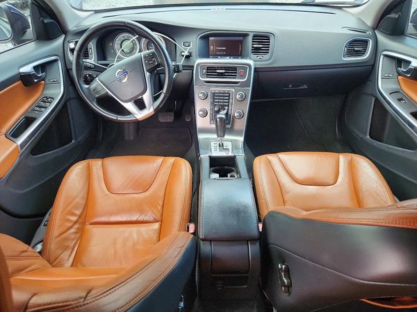 2012 VOLVO S60