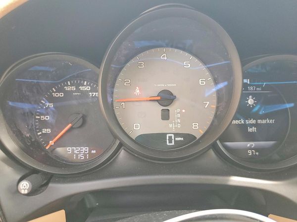 2015 PORSCHE MACAN