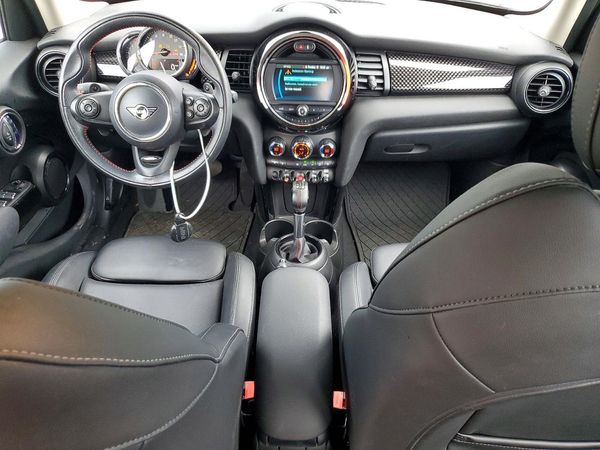 2019 MINI COOPER