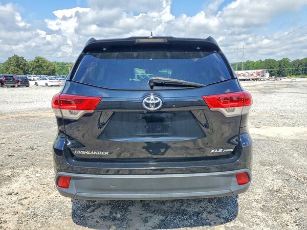 2018 TOYOTA HIGHLANDER SE/XLE
