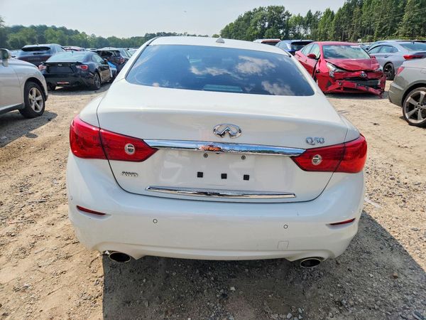 2015 INFINITI Q50