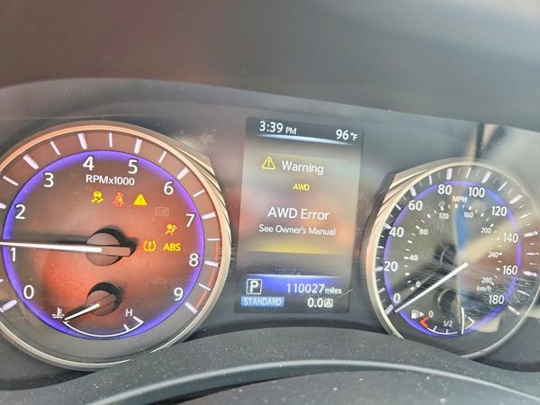 2015 INFINITI Q50