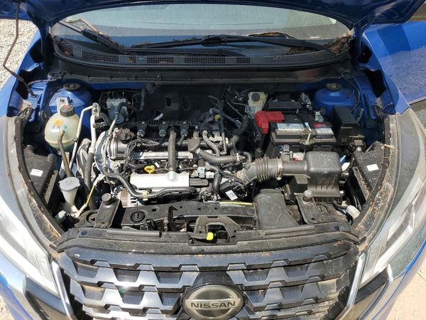 2021 NISSAN KICKS
