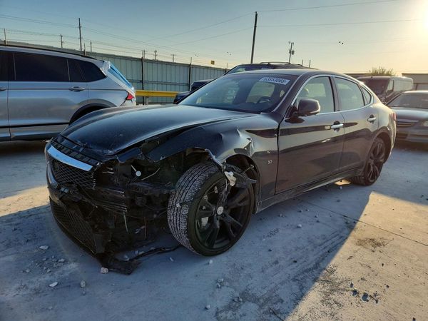 2015 INFINITI Q70