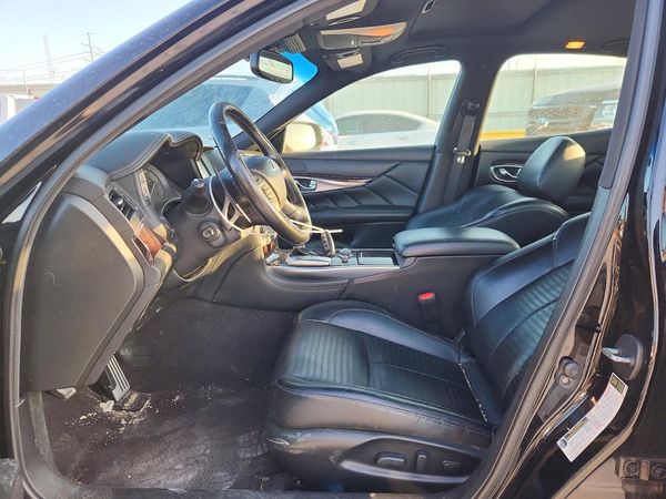 2015 INFINITI Q70