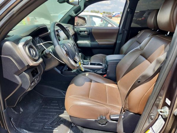 2019 TOYOTA TACOMA Limited — DENT