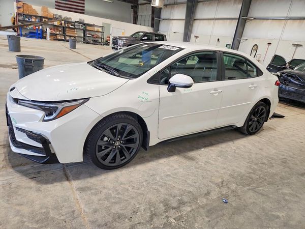 2026 TOYOTA COROLLA SE