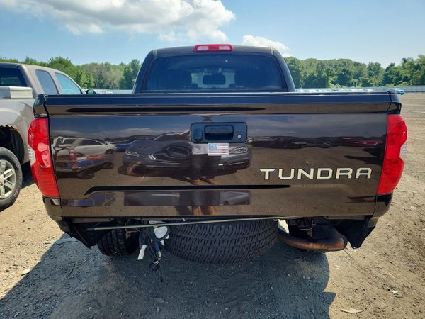 2018 TOYOTA TUNDRA Limited
