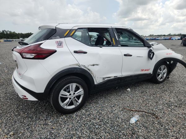2023 NISSAN KICKS