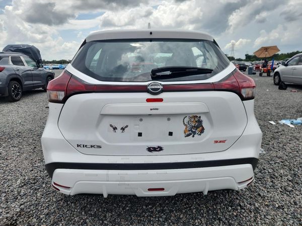 2023 NISSAN KICKS