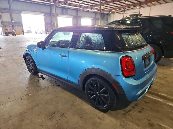 2017 MINI COOPER