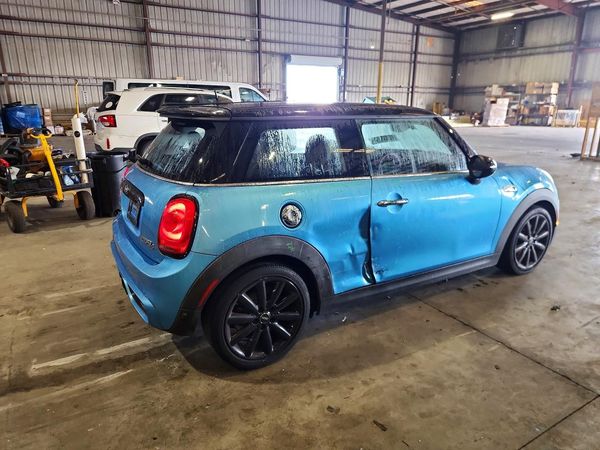 2017 MINI COOPER