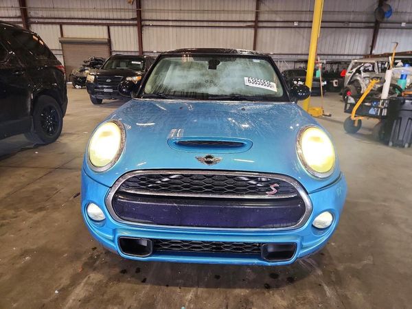 2017 MINI COOPER