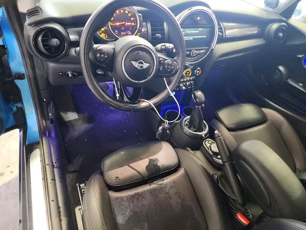 2017 MINI COOPER