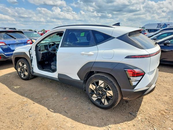 2024 HYUNDAI KONA SE