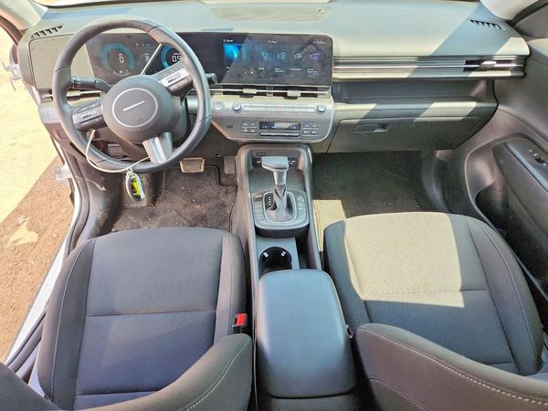 2024 HYUNDAI KONA SE