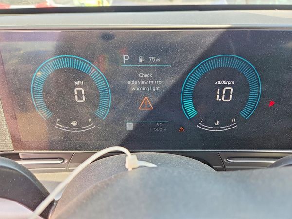2024 HYUNDAI KONA SE