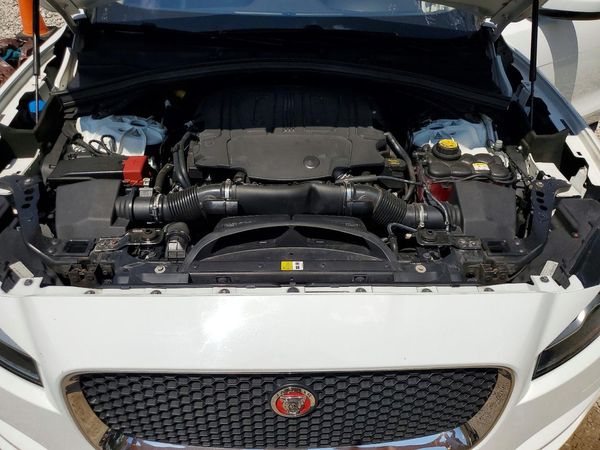 2018 JAGUAR F-PACE