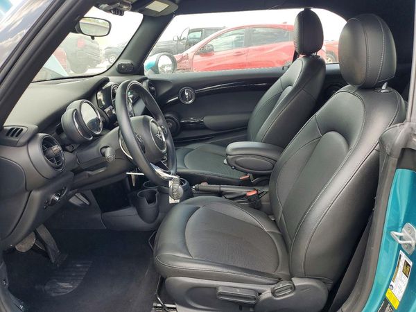 2019 MINI COOPER