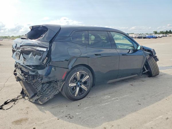 2024 BMW IX