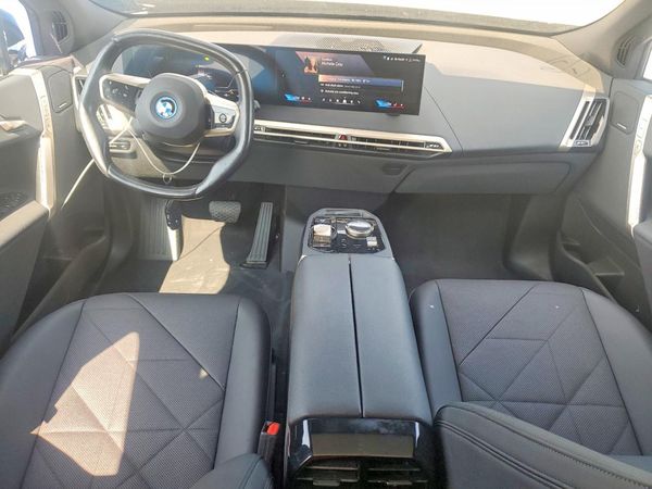 2024 BMW IX