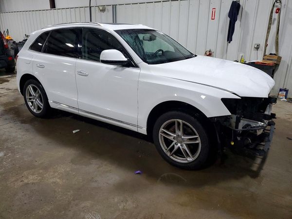 2016 AUDI Q5 quattro Premium Plus