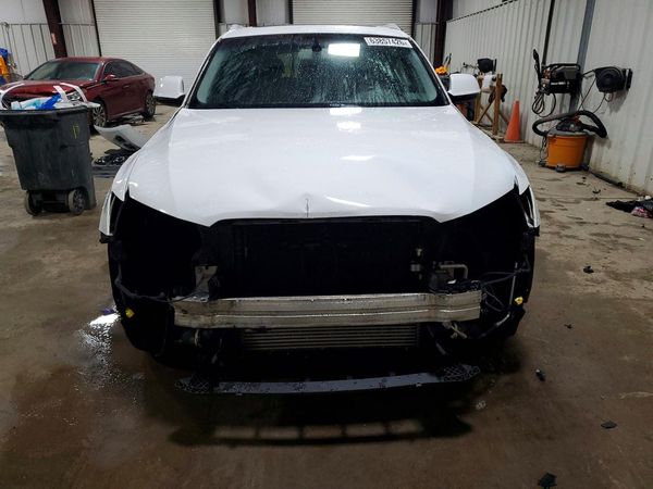 2016 AUDI Q5 quattro Premium Plus