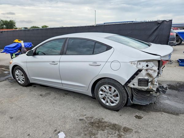 2018 HYUNDAI ELANTRA SE