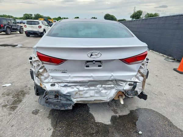 2018 HYUNDAI ELANTRA SE