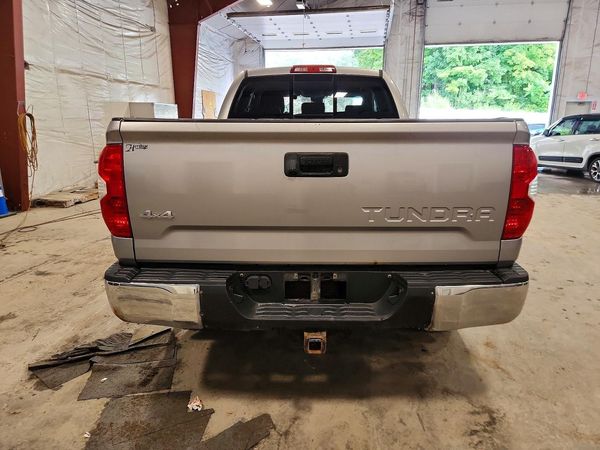 2018 TOYOTA TUNDRA SR/SR5