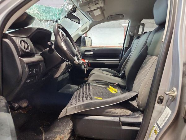 2018 TOYOTA TUNDRA SR/SR5