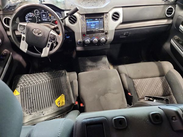 2018 TOYOTA TUNDRA SR/SR5