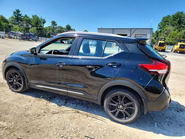 2020 NISSAN KICKS