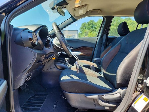2020 NISSAN KICKS